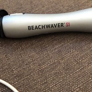 Beachwaver S1. Used only 2 times. Great condition and works perfectly .